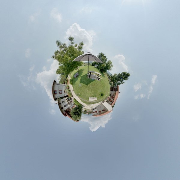 tinyplanet_-_Stasa_Mesec.jpg